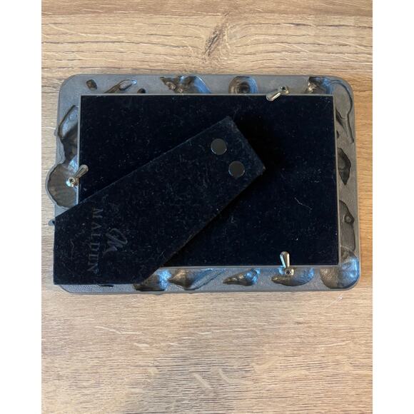 Malden Seashell Beach Picture Frame Coastal Nautical Decor 4x6 Metal Photo Frame - Picture 4 of 4